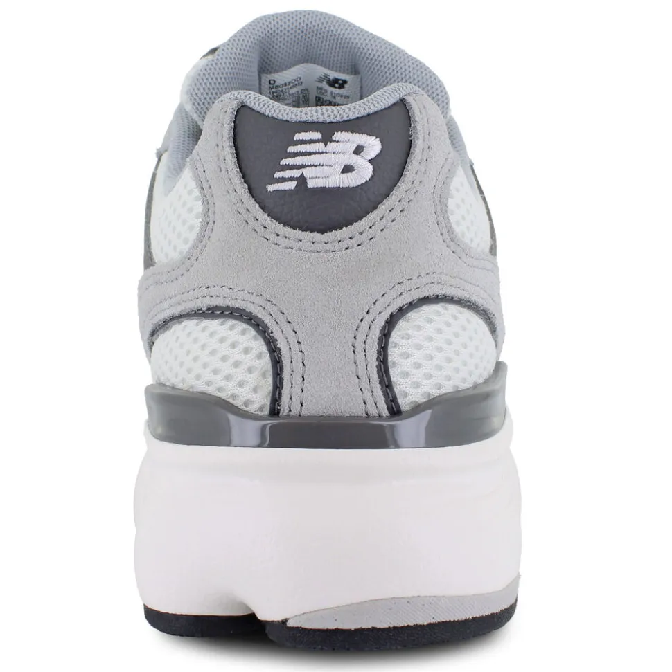 New Balance 603