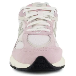 New Balance 603