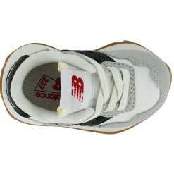 New Balance IH237