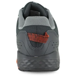 New Balance MT410 V8