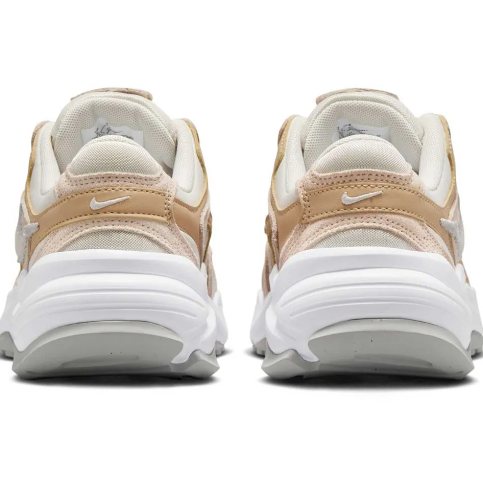 Nike AL8