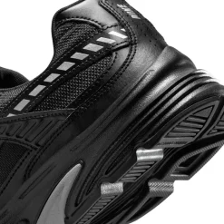 Nike Initiator