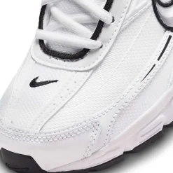 Nike Initiator