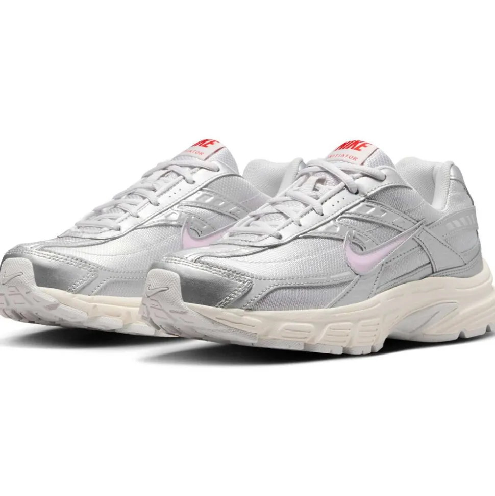 Nike Initiator