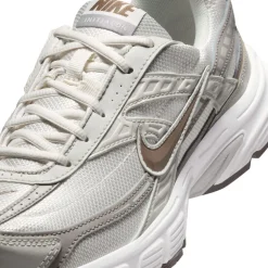 Nike Initiator
