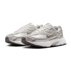 Nike Initiator