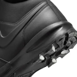 Nike Manoa