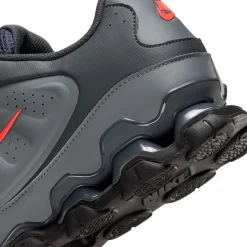 Nike Reax 8