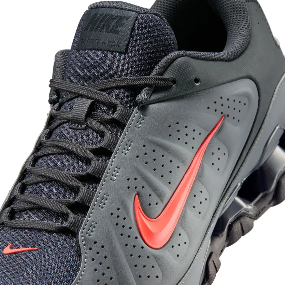Nike Reax 8