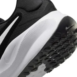 Nike Revolution 7