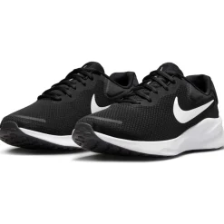 Nike Revolution 7