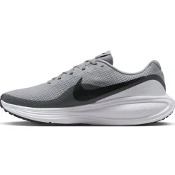 Nike Revolution 8