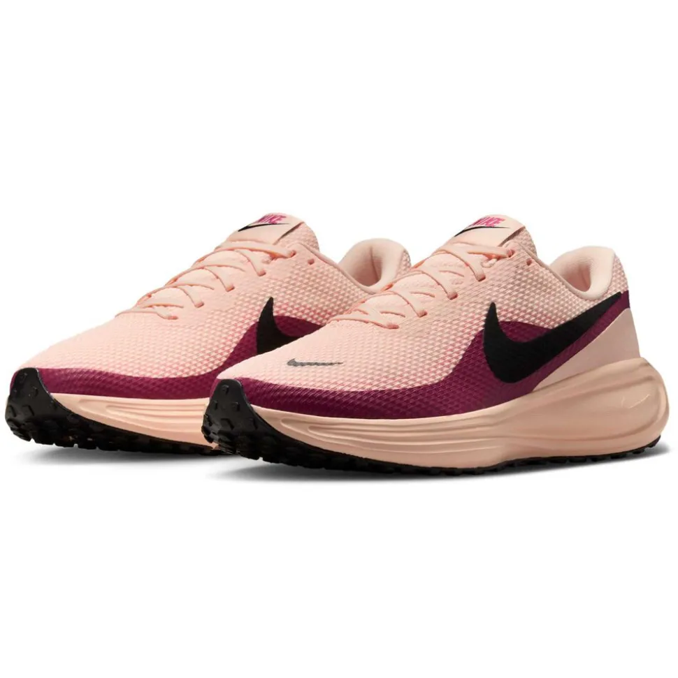 Nike Revolution 8