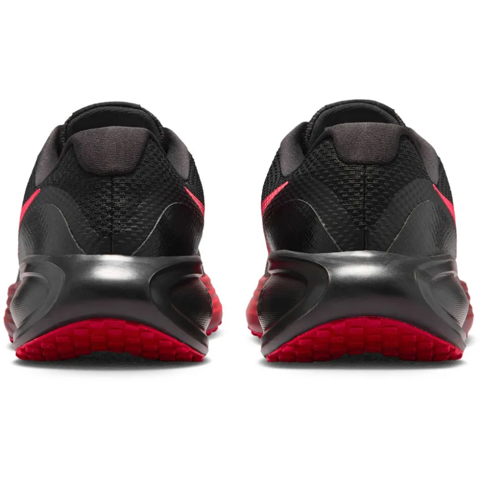 Nike Revolution 8