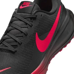 Nike Revolution 8