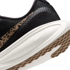 Nike Revolution 8