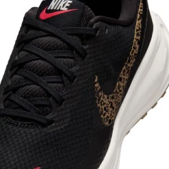 Nike Revolution 8