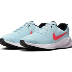 Nike Revolution 7