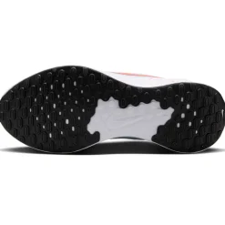 Nike Revolution 7