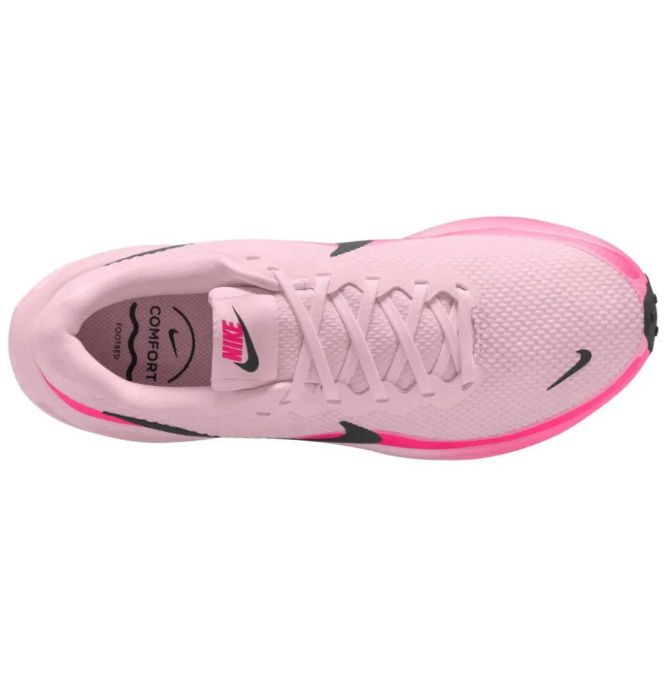 Nike Revolution 8