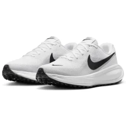 Nike Revolution 8