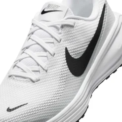 Nike Revolution 8