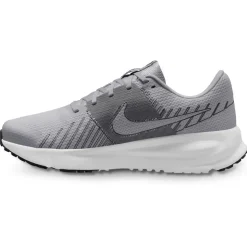 Nike Run Defy