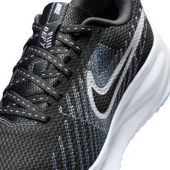 Nike Run Defy