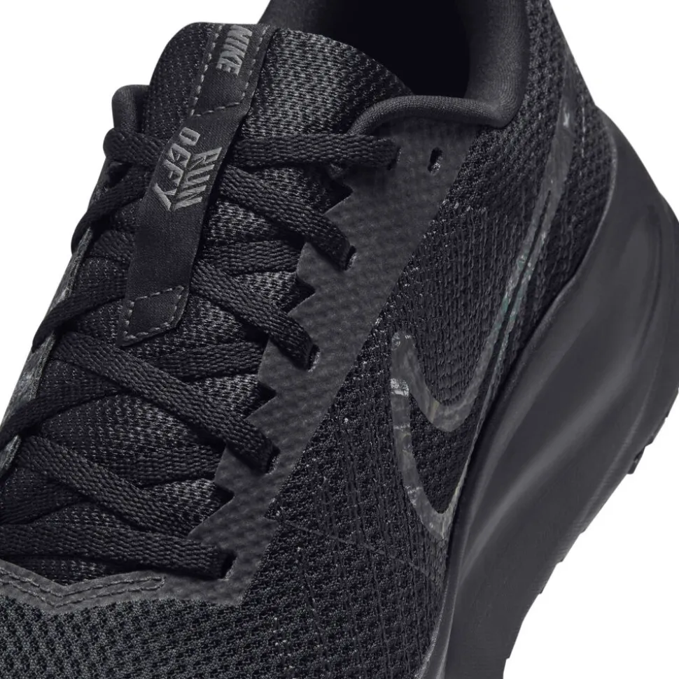 Nike Run Defy