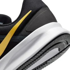 Nike Run Swift 3
