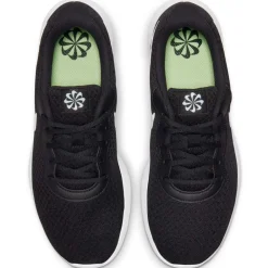 Nike Tanjun