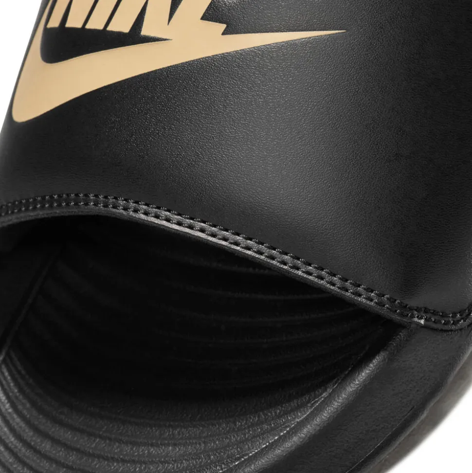 Nike Victori One