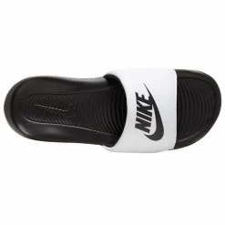 Nike Victori One