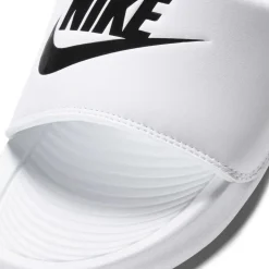 Nike Victori One