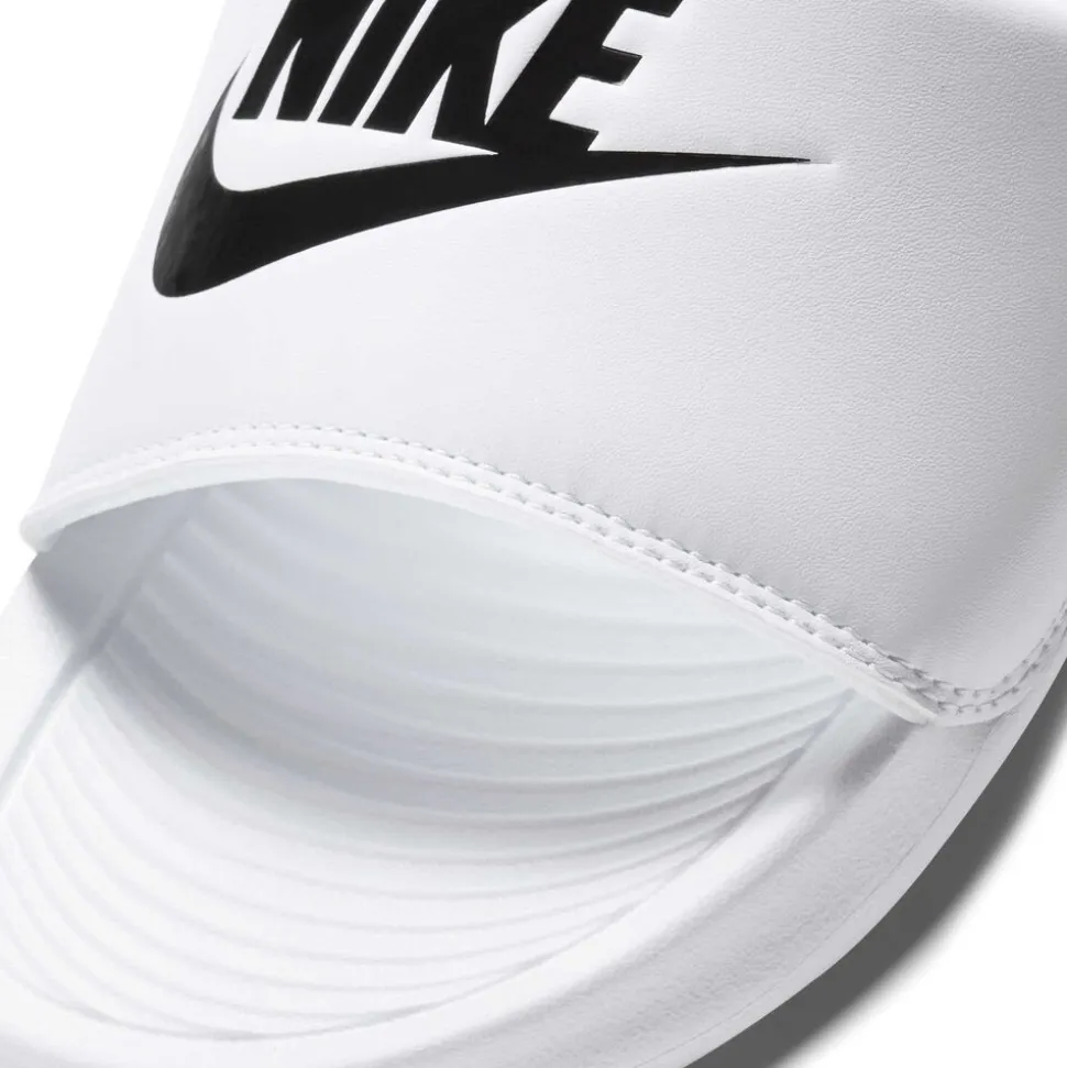 Nike Victori One