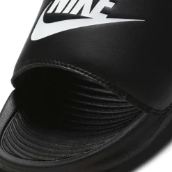 Nike Victori One