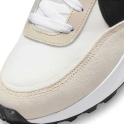 Nike Waffle Debut