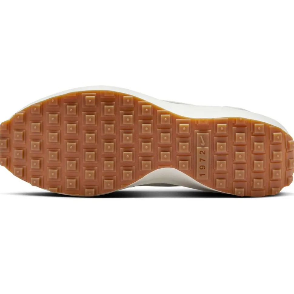 Nike Waffle Debut
