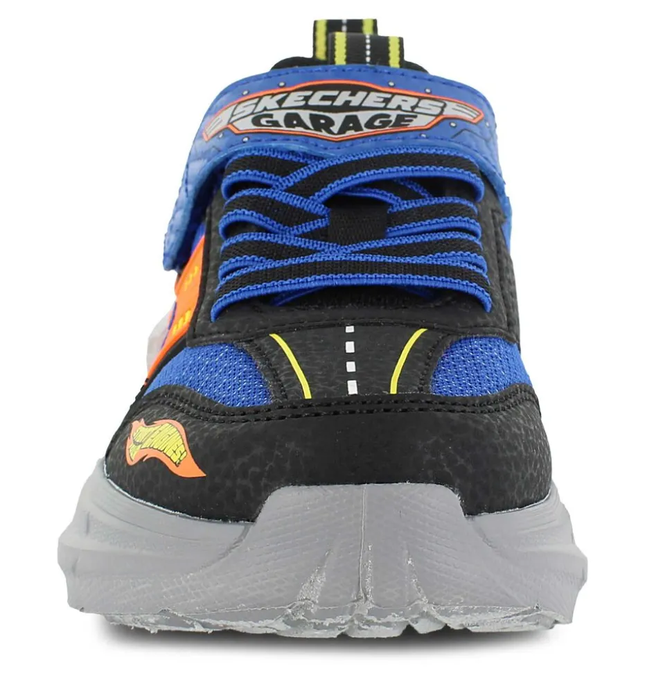 Skechers Garage