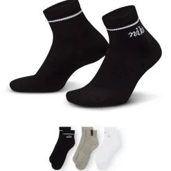 Women's Nike Everyday Cushioned Ankle 3-Pair Pack